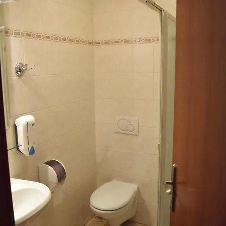 Dezman Apartments & Rooms Kranj Exterior photo