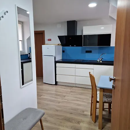 Dezman Apartments & Rooms Kranj Exterior photo