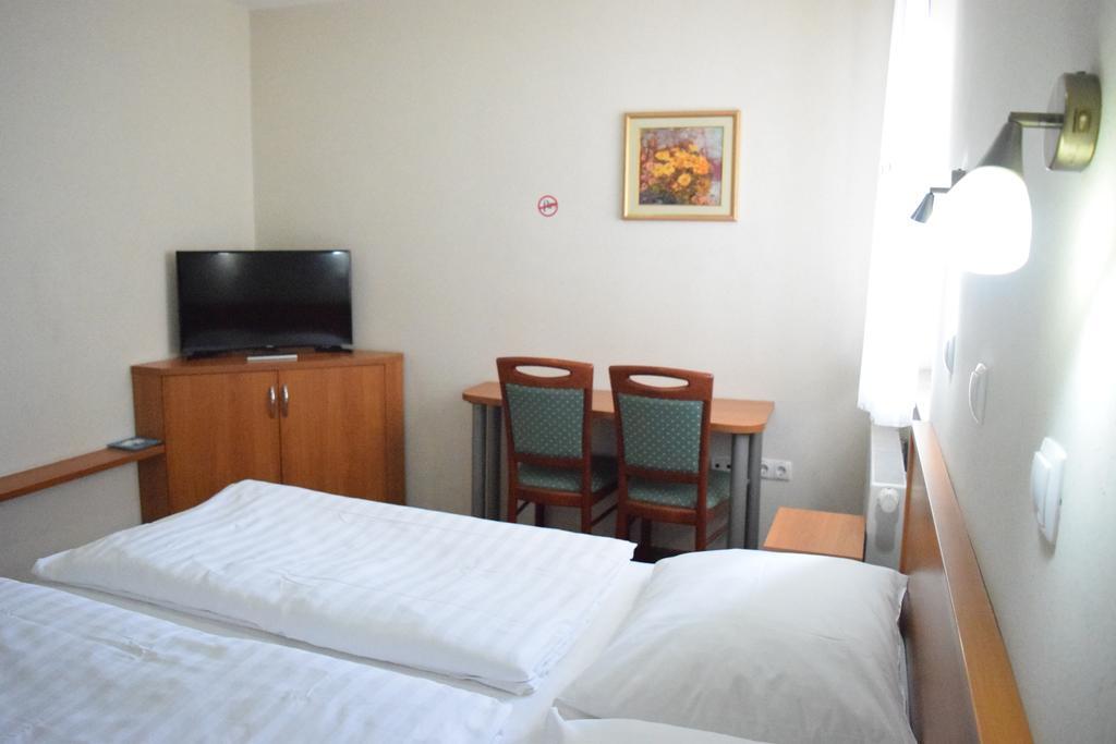 Dezman & Bed & Breakfast Kranj